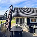 Luxury Lakeside Retreat - By Traum Vakantiehuis