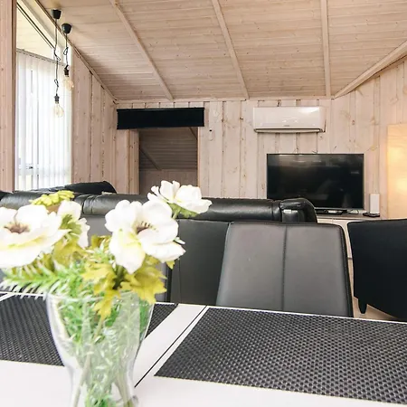 Semesterbostad 10 Person In