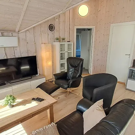 Luxury Lakeside Retreat - By Traum Ansager