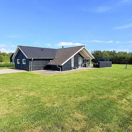 Luxury Lakeside Retreat - By Traum Vakantiehuis