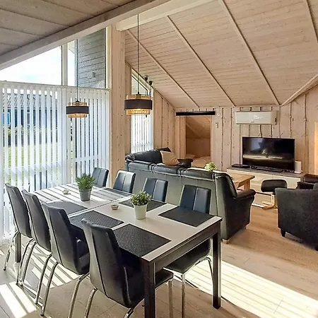 Luxury Lakeside Retreat - By Traum Vakantiehuis *