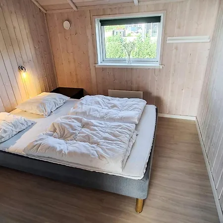 Luxury Lakeside Retreat - By Traum *