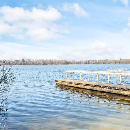 Luxury Lakeside Retreat - By Traum Ansager