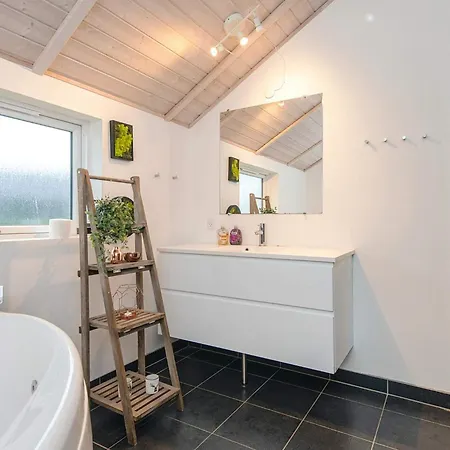 Luxury Lakeside Retreat - By Traum Hébergement de vacances *