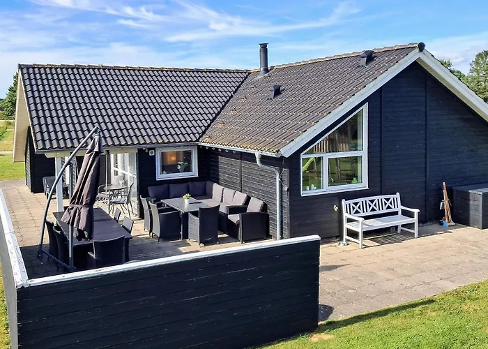 Luxury Lakeside Retreat - By Traum Сasa de vacaciones