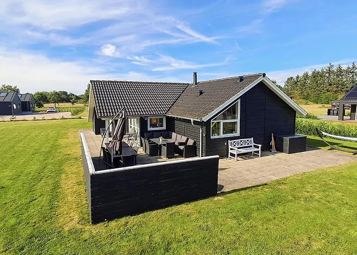 Luxury Lakeside Retreat - By Traum *