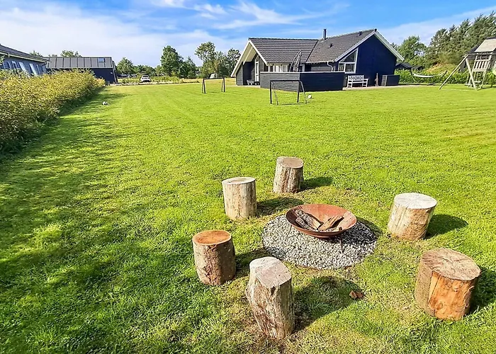 Luxury Lakeside Retreat - By Traum Ansager