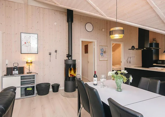 Luxury Lakeside Retreat - By Traum Сasa de vacaciones Ansager