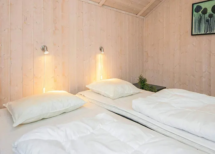 Luxury Lakeside Retreat - By Traum